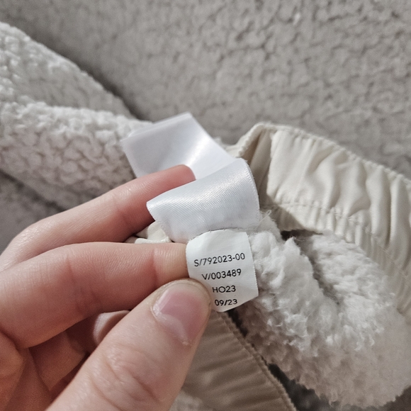 Athleta Quarter-Zip Pullover - Picture 8 of 8